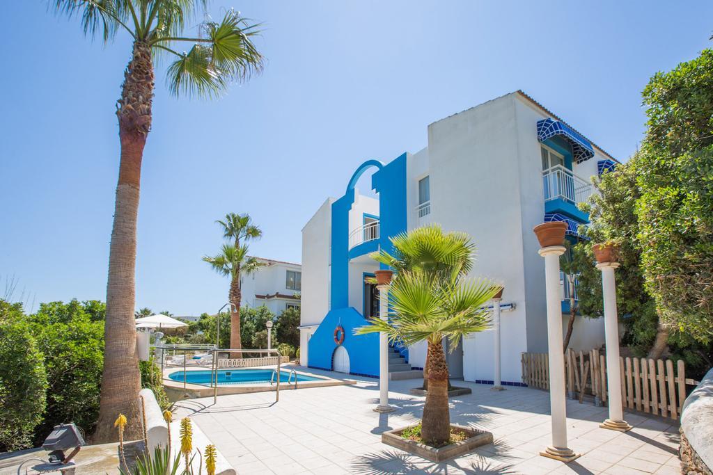 Estel Blanc Apartments - Adults Only Cala'N Blanes  Esterno foto